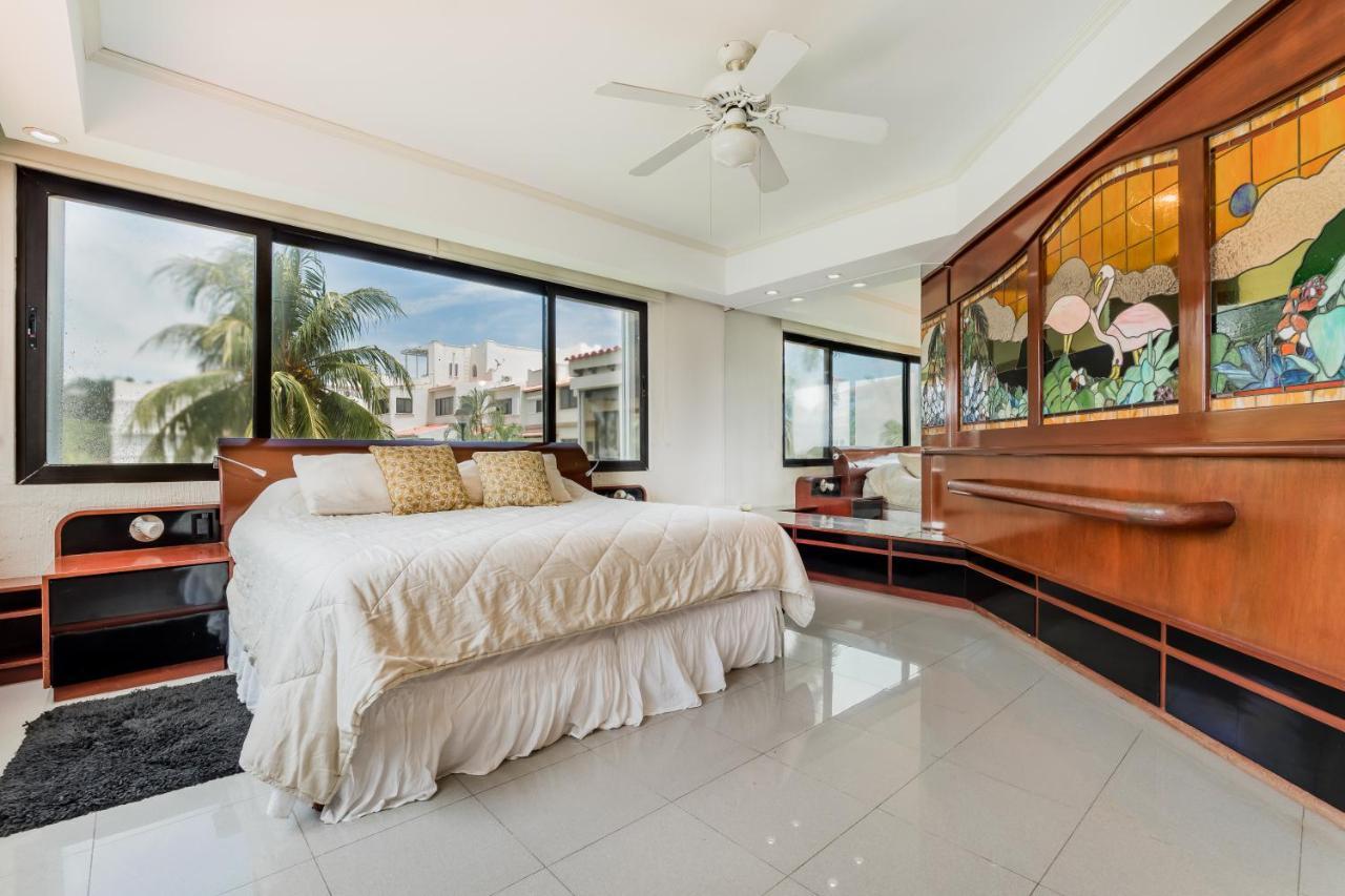 Elegant Lagoon Front Villa By Casa Paraiso Κανκούν Εξωτερικό φωτογραφία