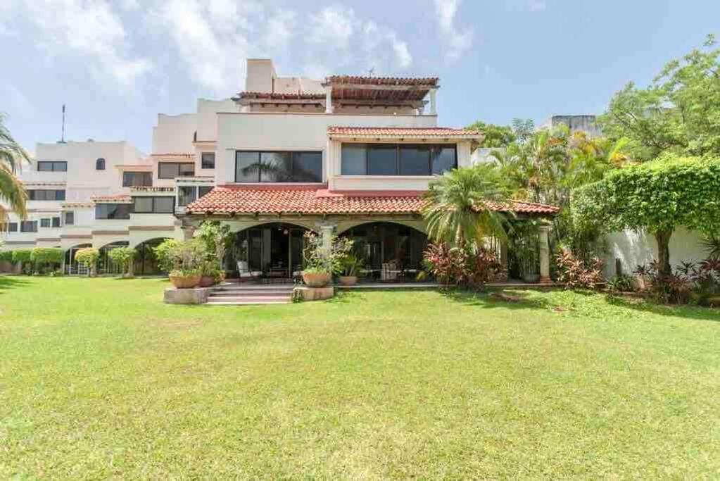 Elegant Lagoon Front Villa By Casa Paraiso Κανκούν Εξωτερικό φωτογραφία